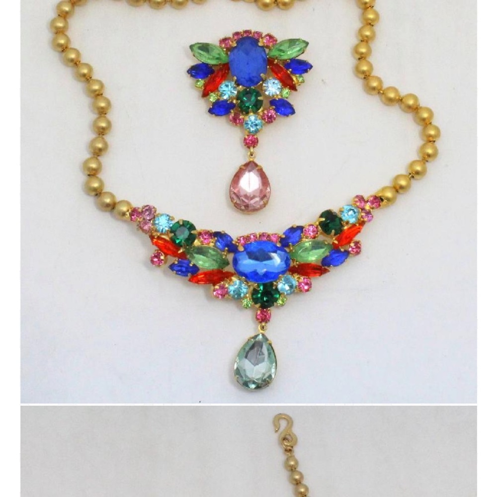 Verified D&E Juliana Pastel Rhinestone Brooch and Drop Earrings - Picture 11 of 13